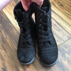 Girls boots